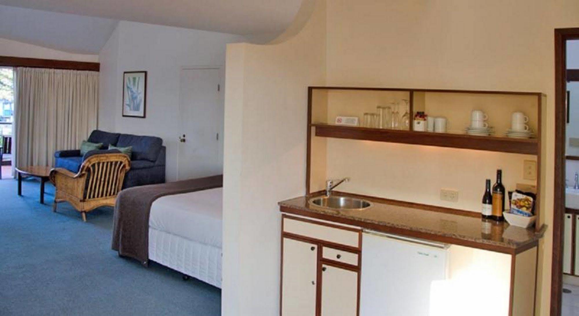 Beach Hotel Resort Μπάιρον Μπέι Εξωτερικό φωτογραφία